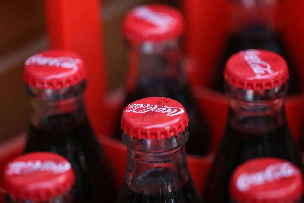 Pepsi Thrives While Coke Fizzles in Worst Trading Day Since 2008