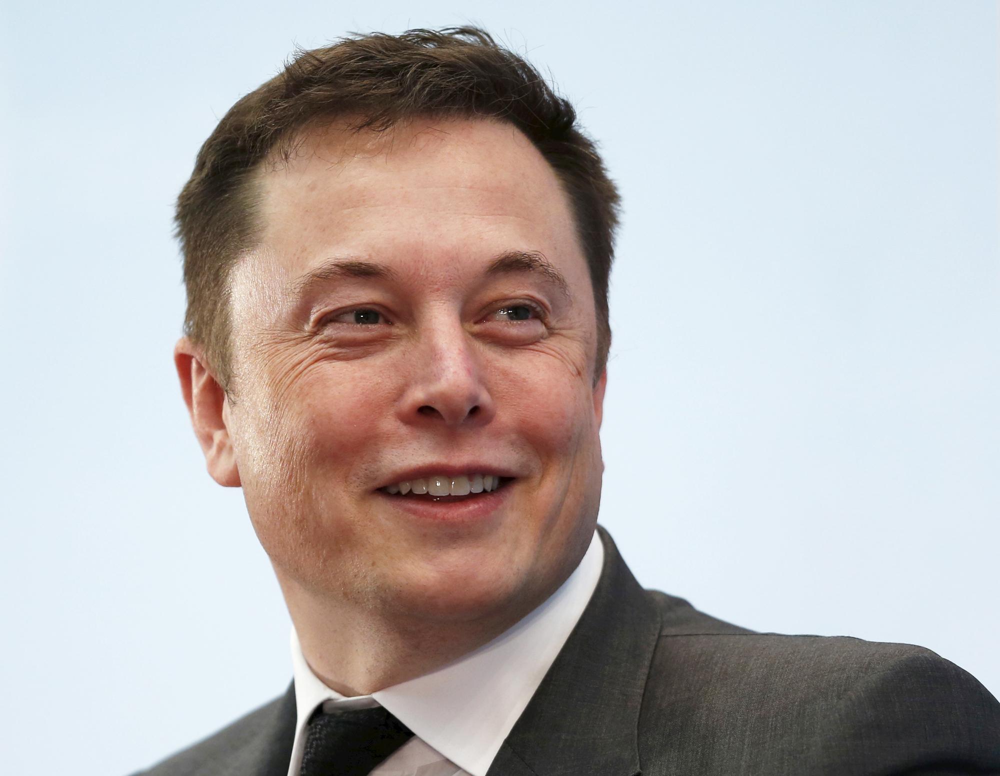 Elon Musk is A Charlatan And Tesla Stock Is Worthless, Rips Analyst