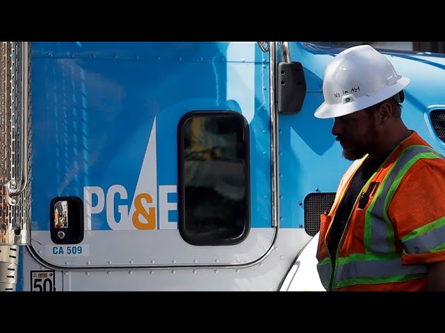 Elon Musk in Twitter Return Pushes Tesla's Powerwall Over PG&E Fears