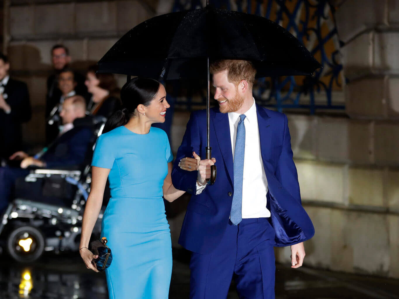 The Truth About Meghan Markle & Prince Harry's War on the Tabloids