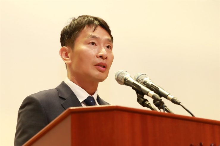 Lee Bok-hyun will meet Gary Gensler in January.