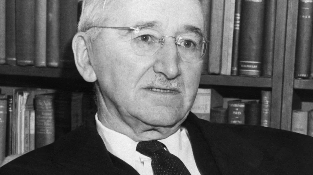 Bitcoin Time Travelers or Tech Prophets? The Eerie Predictions of BTC Forefathers