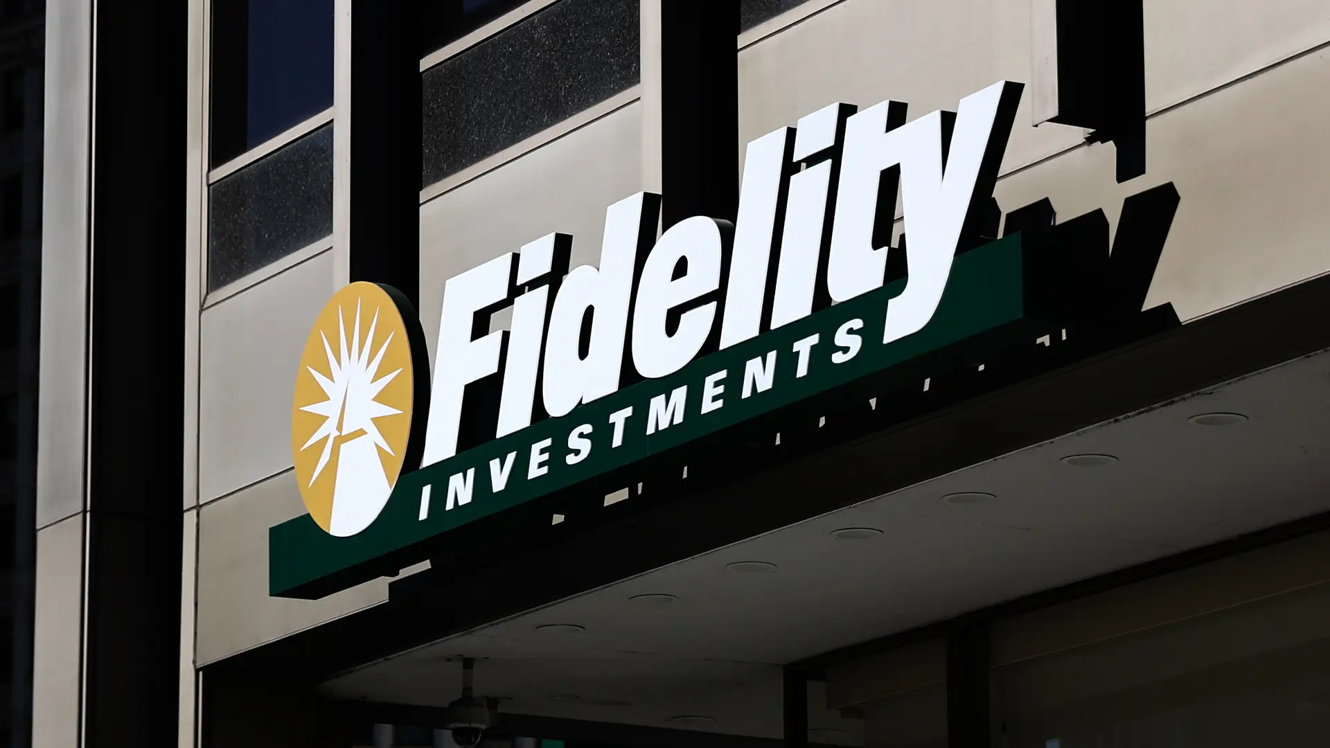 Fidelity Switches Bitcoin Outlook: Is BTC About to Nosedive? | CCN.com