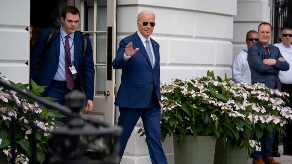 Charles Hoskinson Accuses Biden of Trying to Kill Crypto: Are There Any Blockchain Democrats?