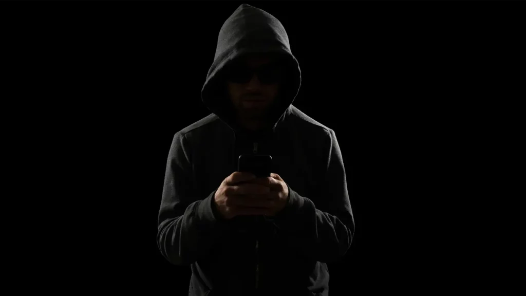 Shiba Inu Team Warns of New Scams: Will Investors Flee to Safer Assets?