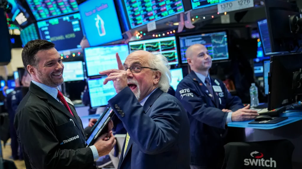 Crypto Liquidations Hit $2.5B, But Bitcoin, Ethereum ETF Inflows March On