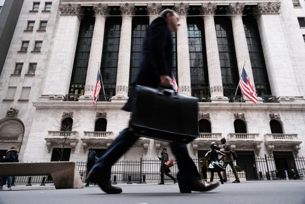 Institutional Investors Still Cautious Over DeFi—Report