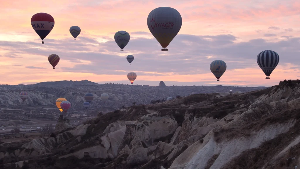 Hot air balloon indicating crypto airdrops.