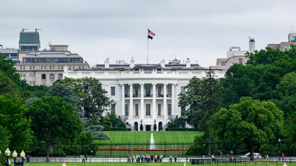 Crypto Firms Are Hiring Former US Officials To Navigate Regulation
