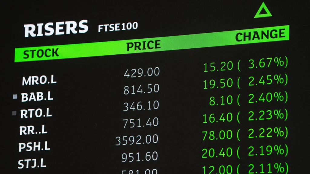 Circle, Coinbase, and Strategy stocks stay strong as Bitcoin slips below $100K.