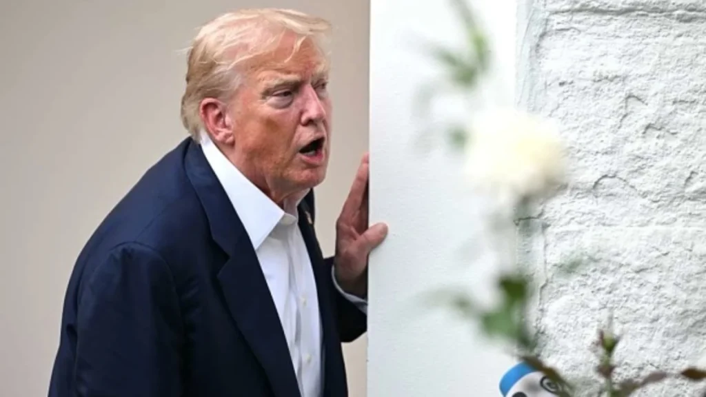 Bitcoin Receives 129 Mentions in White House Crypto Report, No Mention of Cardano