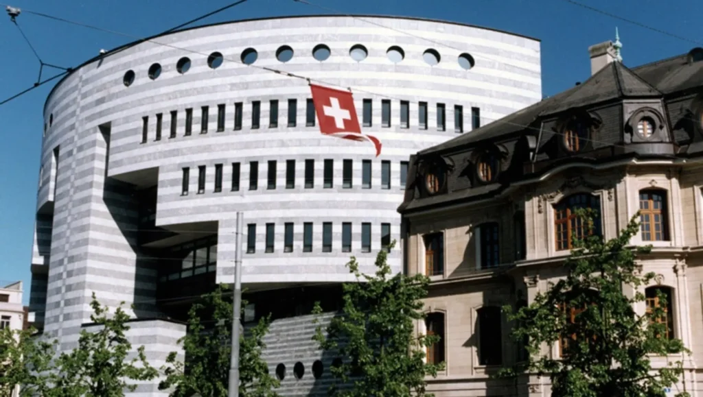 Freezing Stablecoins ‘Unrealistic’ for Large-Scale AML, BIS Warns