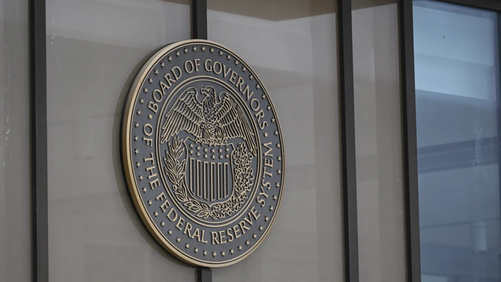 Incoming US Rate Cuts Pose $618M Risk to Circle’s Stablecoin Empire