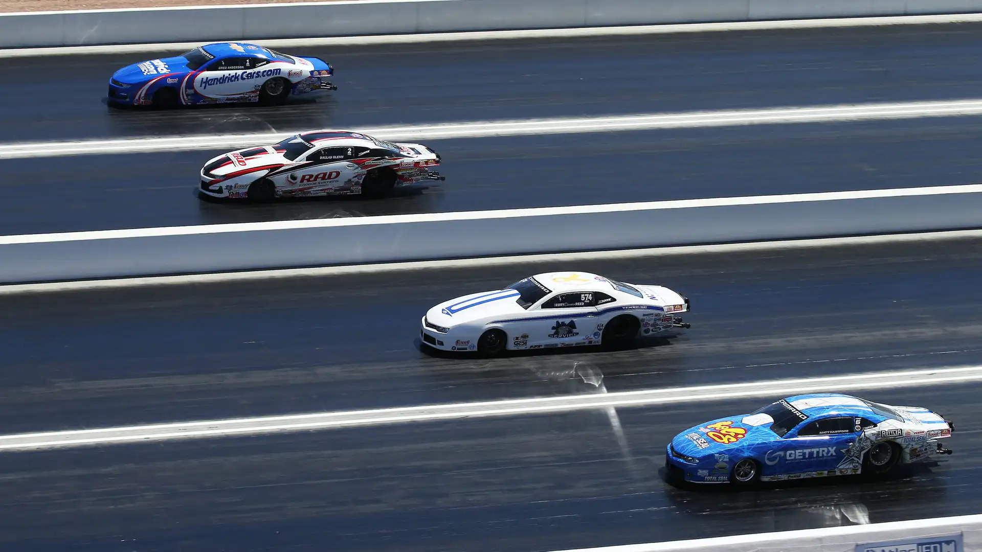 Bitcoin ETFs Gain $300M as Investors Pull Back From Ethereum Funds