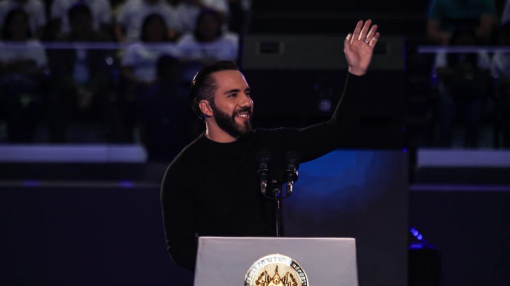 El Salvador, Metaplanet, and Strategy Stockpile Bitcoin Ahead of Pivotal Week