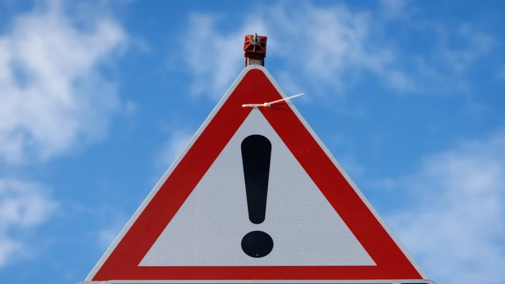 UXLINK hackers minted billions of tokens and stole $28M, sending the token price tumbling.