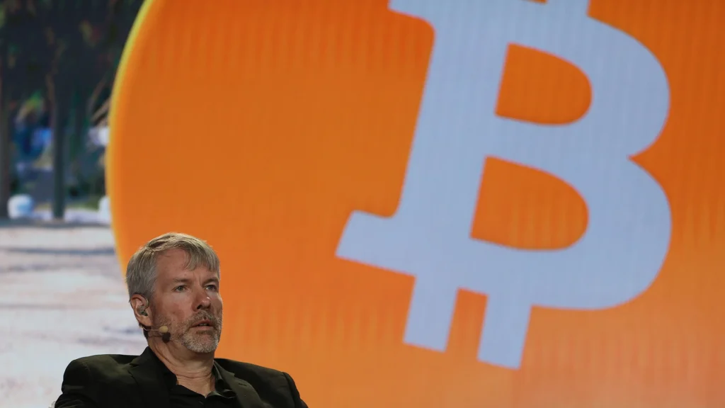 Saylor Says Strategy Can Survive Another 90% Bitcoin Crash — Analysts Warn Otherwise