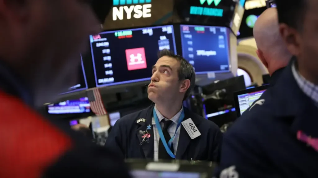 Crypto Investment Outflows Hit Four Weeks Straight — But a Friday Rebound Hints the Worst May Be Over