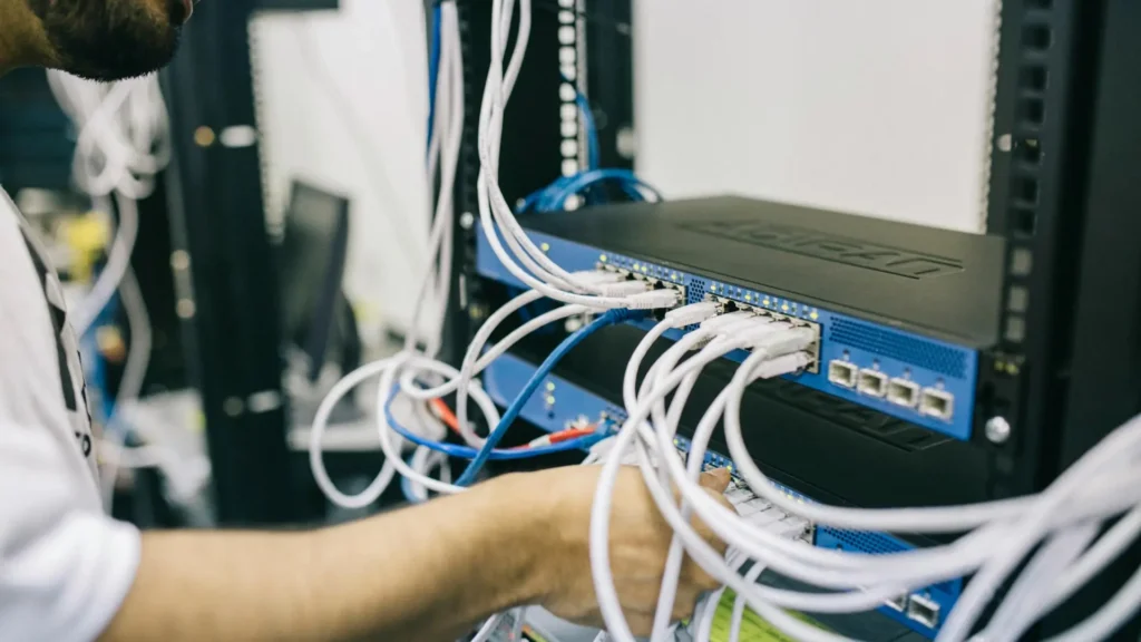 Alternative Blockchain Explorers Step up as Etherscan Locks Major Networks Behind Paywalls