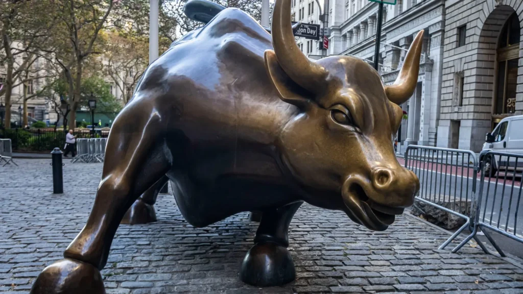 Ethereum Leads Wall Street Tokenization Race as Mass Adoption Looms