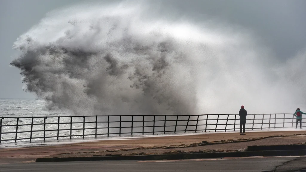 RaveDAO (RAVE) Rise and Fall: 10,000% Gains, Insider Control, and a Sudden Crash